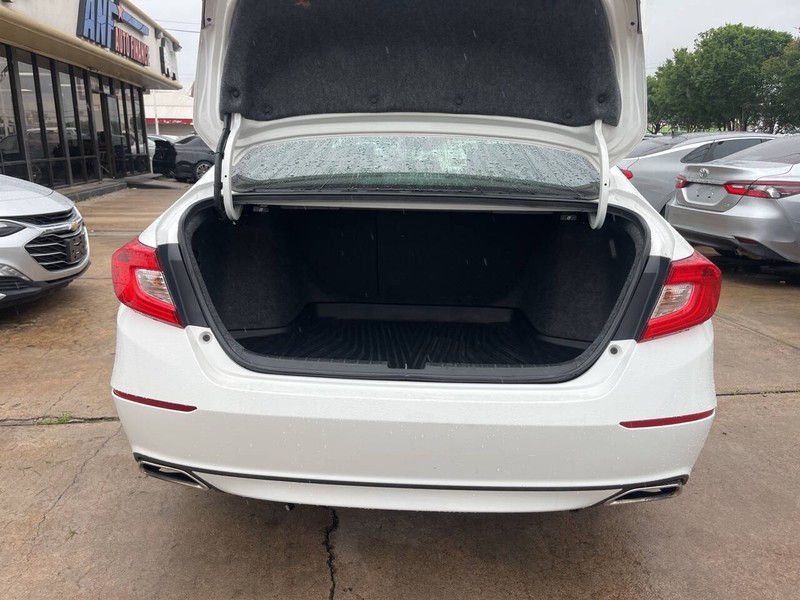 Honda Accord Sedan Vehicle Image 09