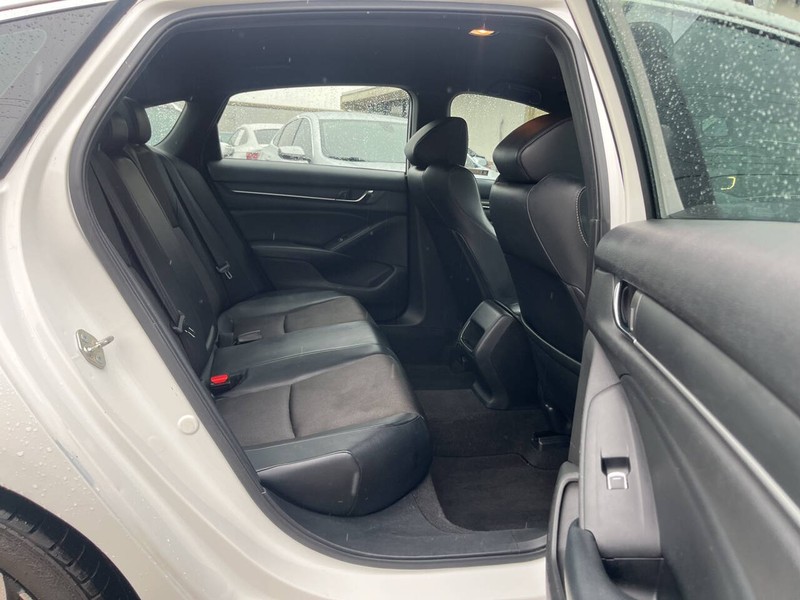 Honda Accord Sedan Vehicle Image 10