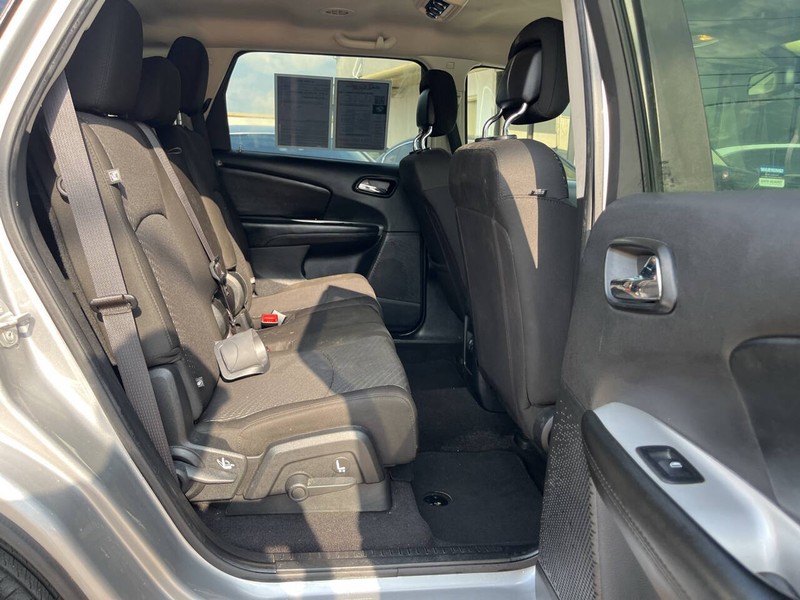 Dodge Journey Vehicle Image 10