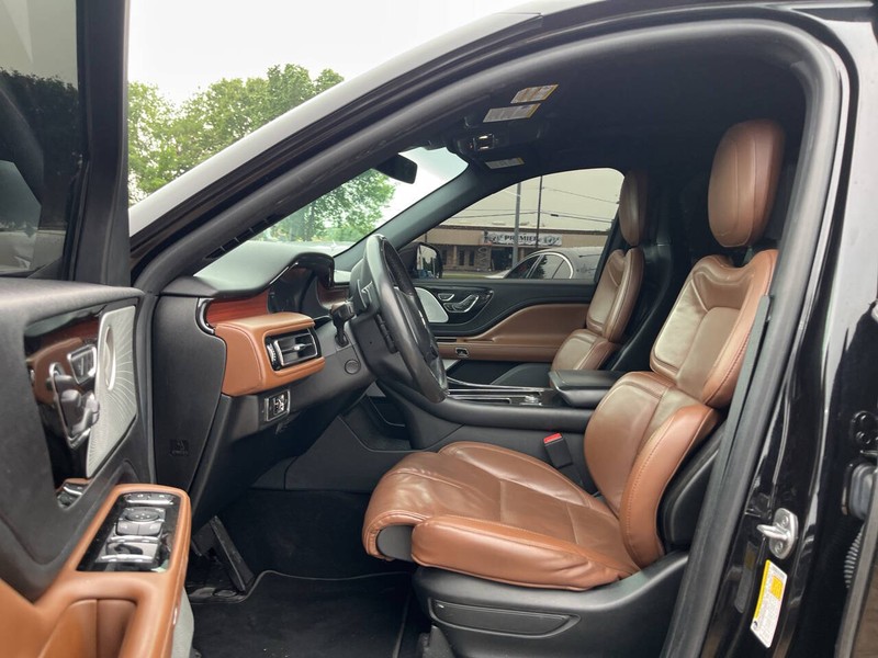 Lincoln Aviator Vehicle Image 07