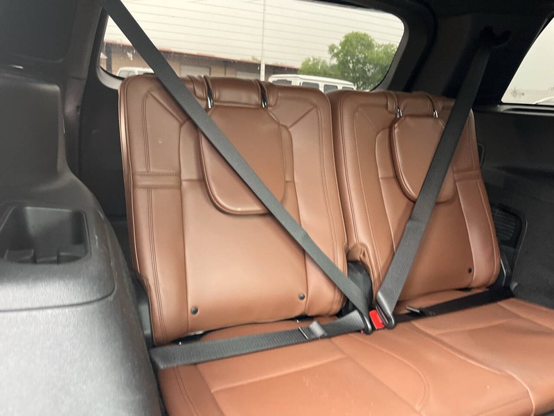 Lincoln Aviator Vehicle Image 20