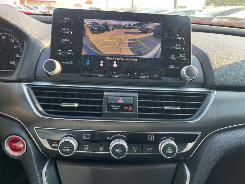 Honda Accord Sedan Vehicle Image 11