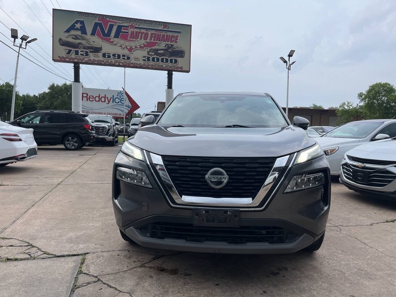 Nissan Rogue Vehicle Image 02