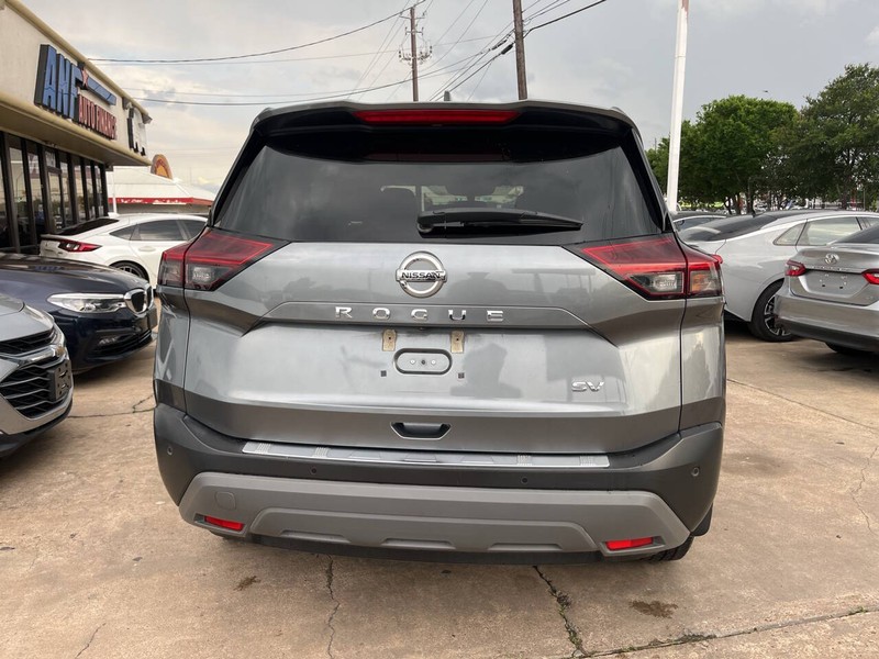 Nissan Rogue Vehicle Image 04