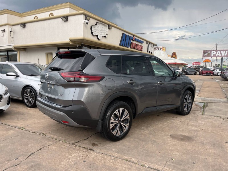 Nissan Rogue Vehicle Image 05