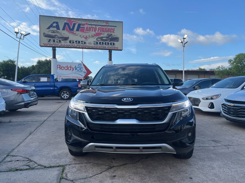 Kia Seltos Vehicle Image 02