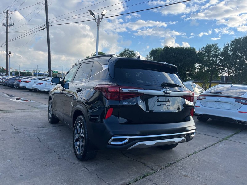 Kia Seltos Vehicle Image 03