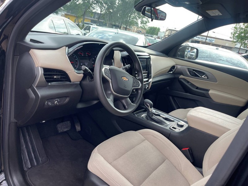 Chevrolet Traverse Vehicle Image 08