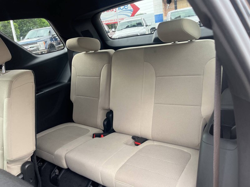 Chevrolet Traverse Vehicle Image 17