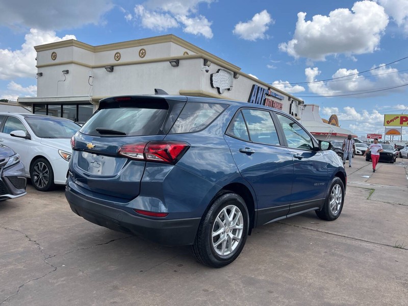 Chevrolet Equinox Vehicle Image 05