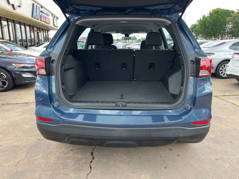 Chevrolet Equinox Vehicle Image 09