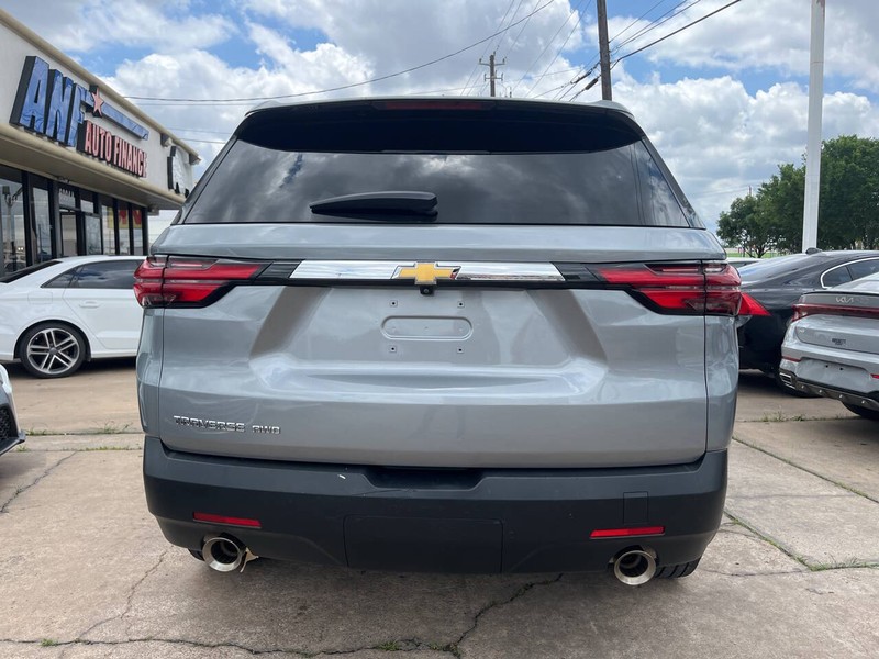 Chevrolet Traverse Vehicle Image 04