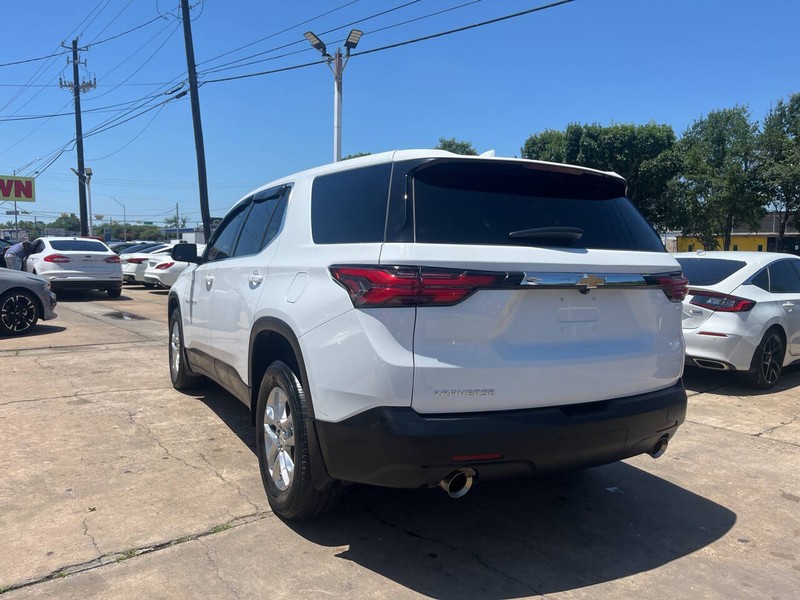 Chevrolet Traverse Vehicle Image 03