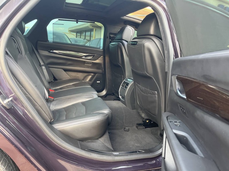 Cadillac CT6 Vehicle Image 09