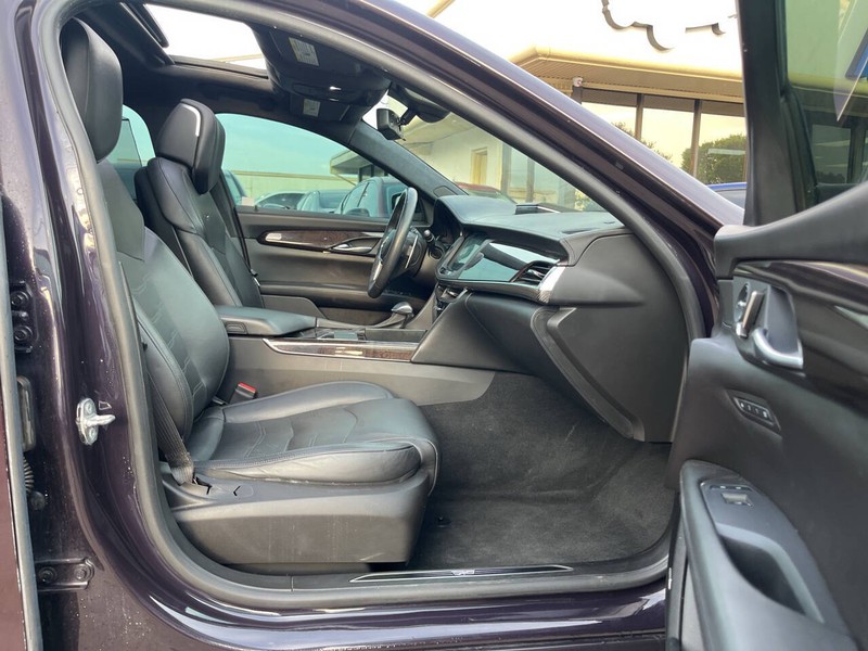 Cadillac CT6 Vehicle Image 10