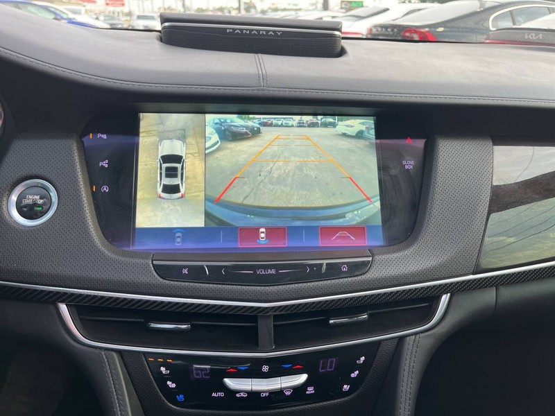 Cadillac CT6 Vehicle Image 11