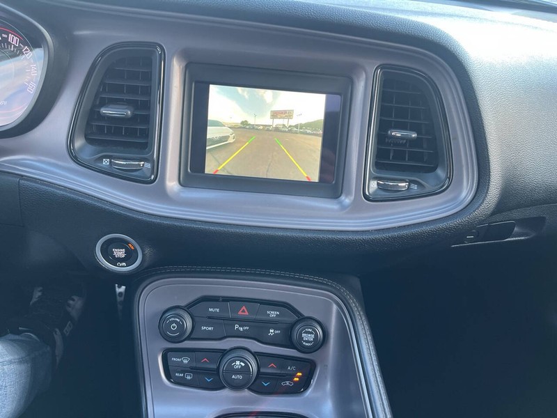 Dodge Challenger Vehicle Image 12