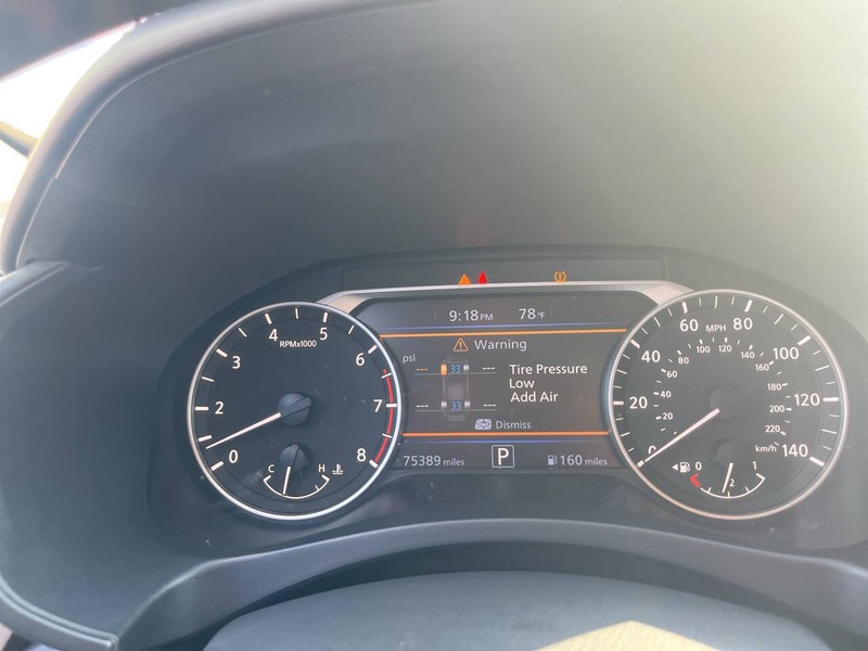 Nissan Altima Vehicle Image 13