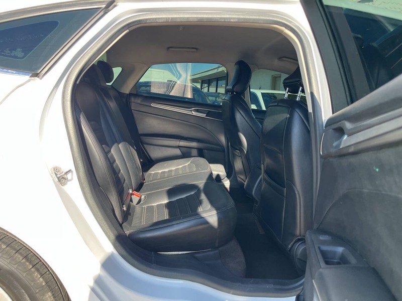 Ford Fusion Vehicle Image 09