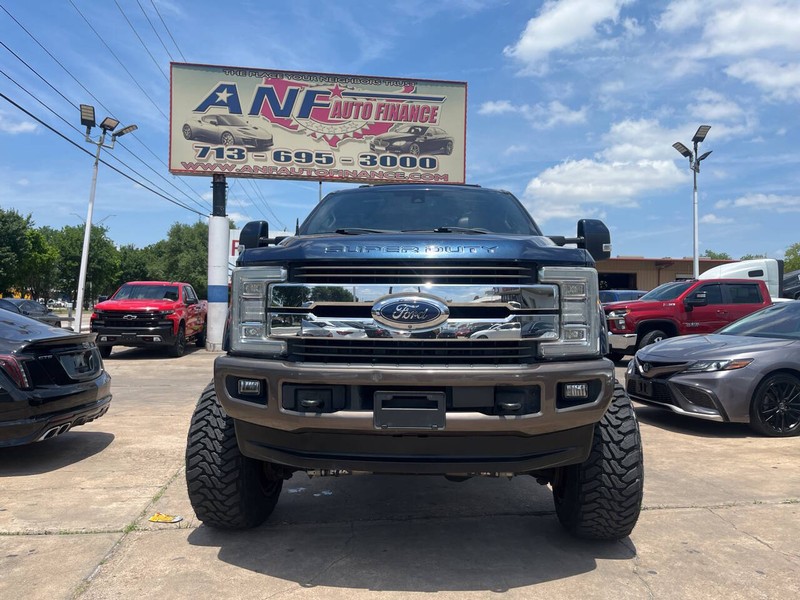 Ford Super Duty F-250 SRW Vehicle Image 02