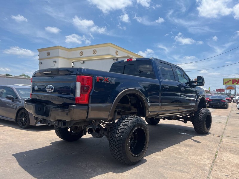 Ford Super Duty F-250 SRW Vehicle Image 05
