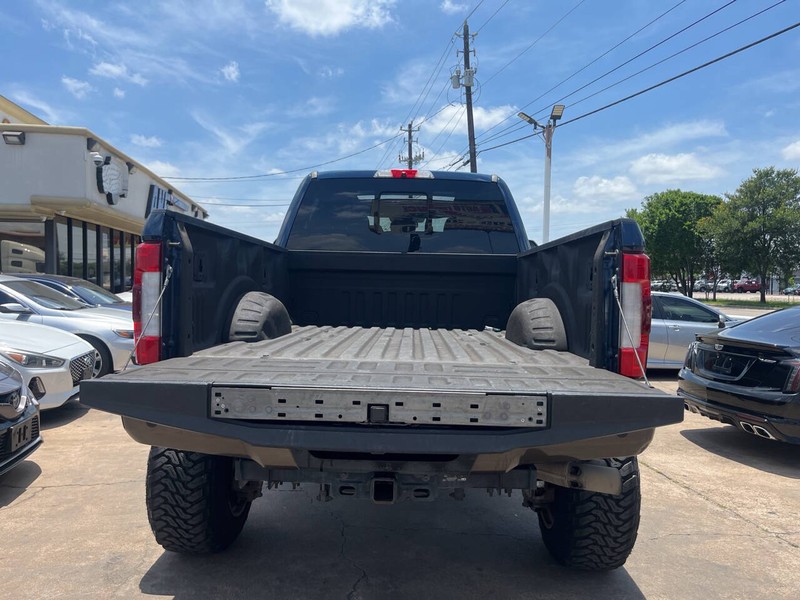 Ford Super Duty F-250 SRW Vehicle Image 09