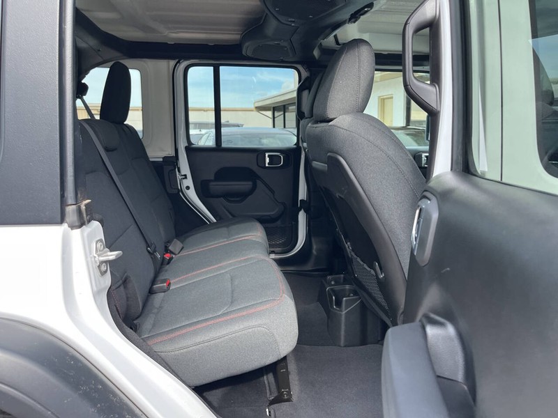Jeep Wrangler Vehicle Image 10