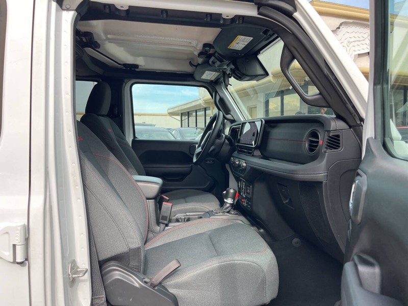 Jeep Wrangler Vehicle Image 11