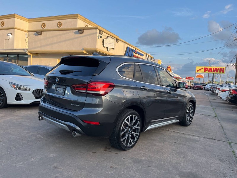 BMW X1 Vehicle Image 05