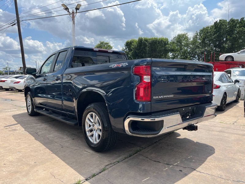 Chevrolet Silverado 1500 Vehicle Image 03