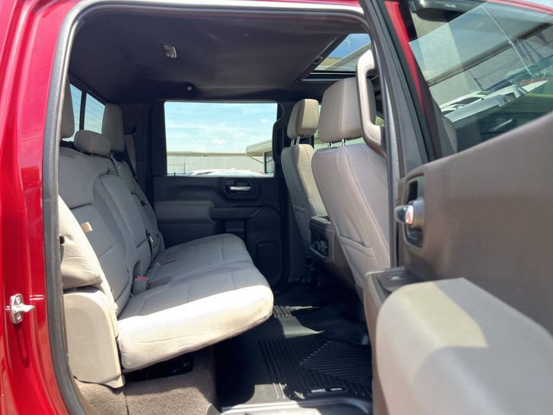 Chevrolet Silverado 2500HD Vehicle Image 10