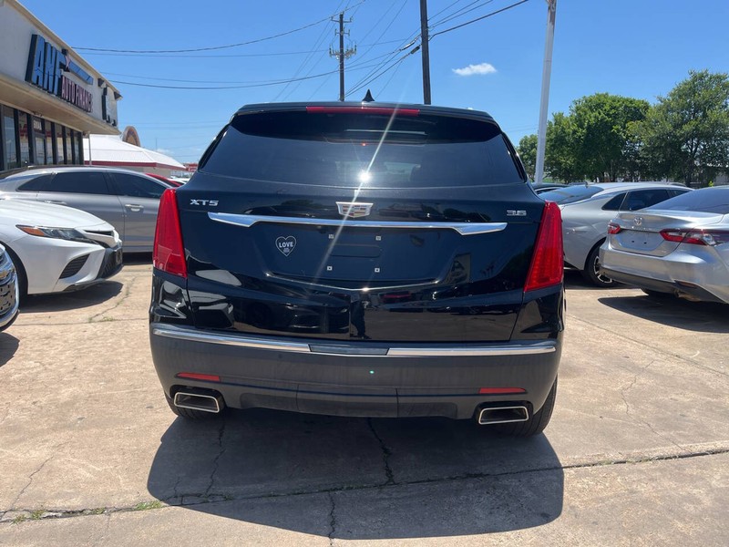 Cadillac XT5 Vehicle Image 04