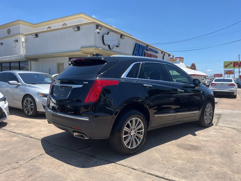 Cadillac XT5 Vehicle Image 05
