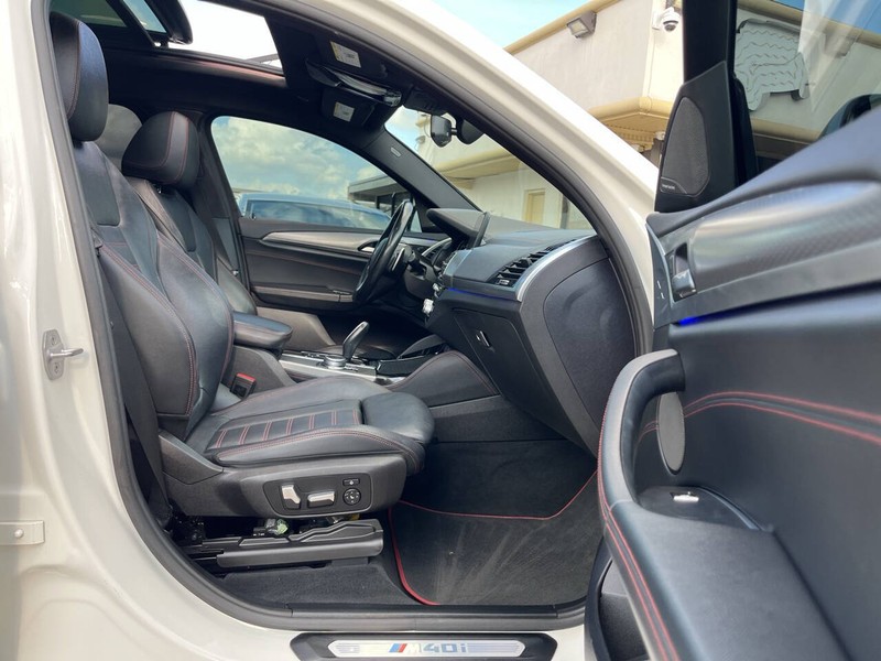 BMW X4 Vehicle Image 11