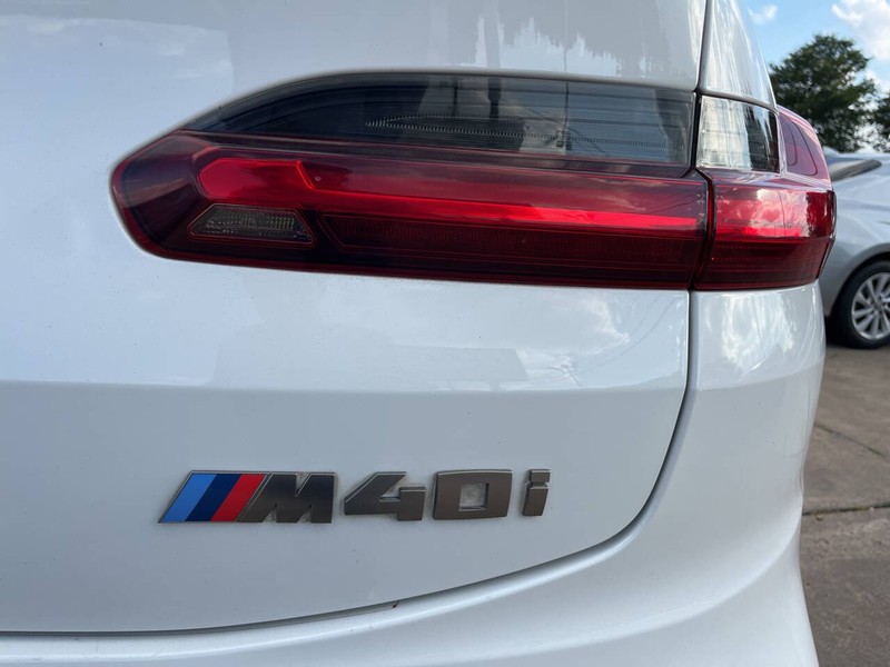 BMW X4 Vehicle Image 12