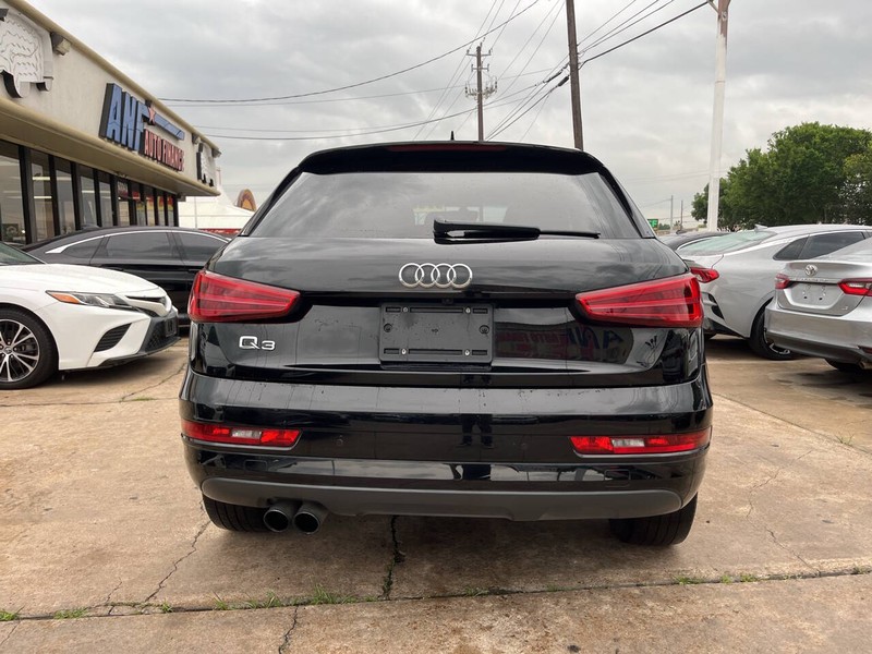 Audi Q3 Vehicle Image 04