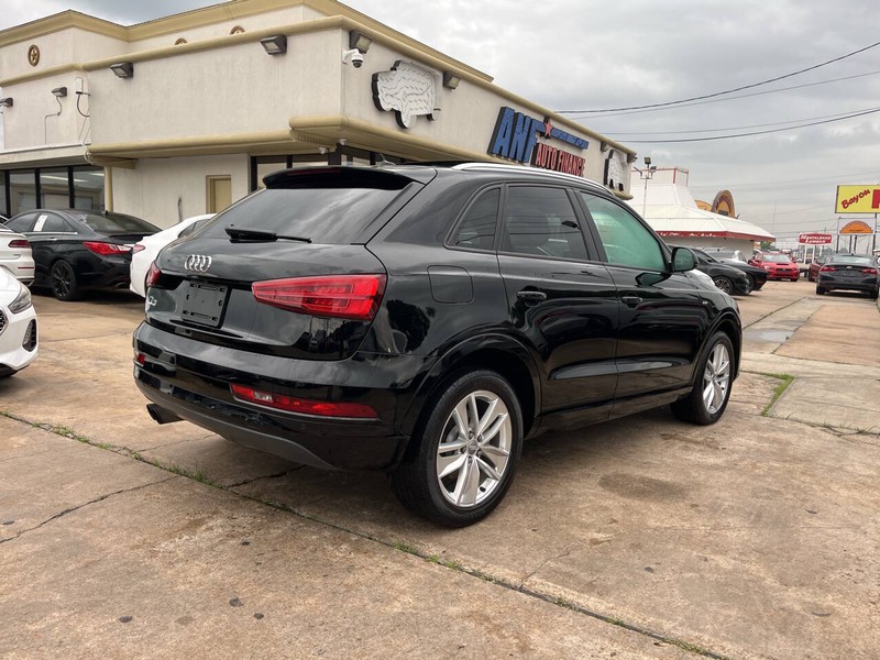 Audi Q3 Vehicle Image 05