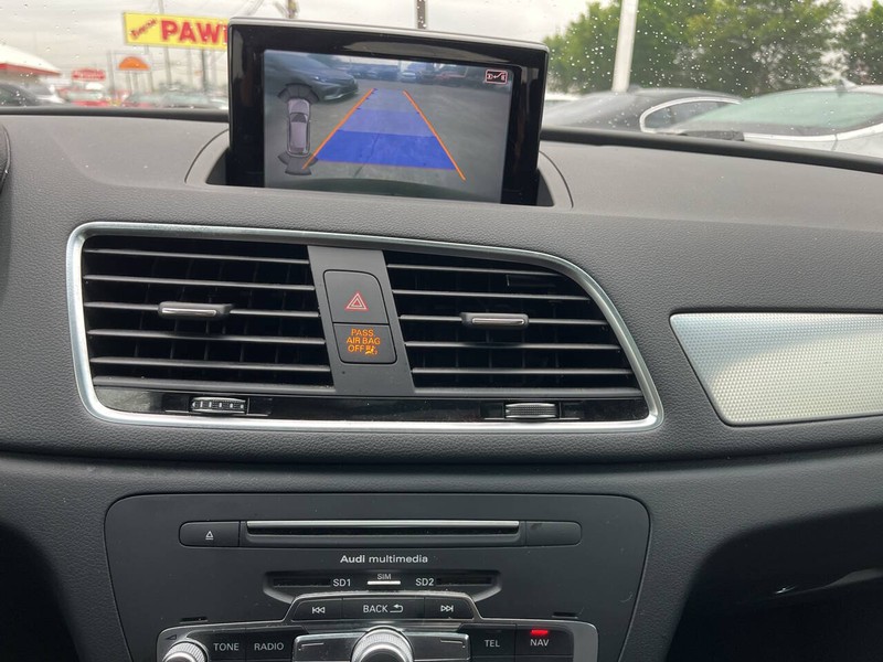 Audi Q3 Vehicle Image 13