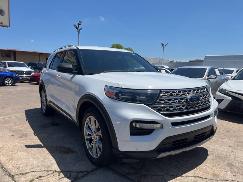 Ford Explorer Vehicle Image 06