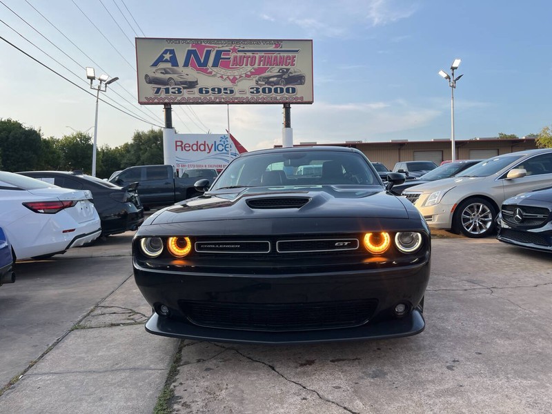 Dodge Challenger Vehicle Image 02