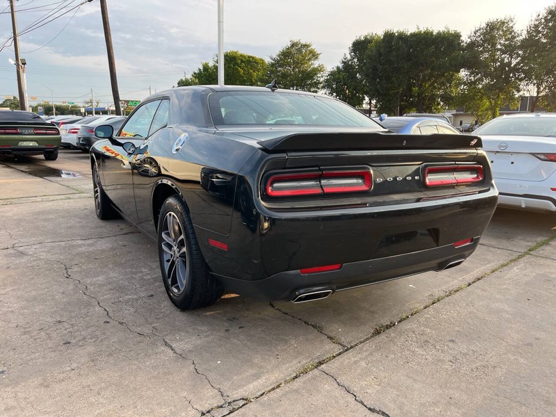 Dodge Challenger Vehicle Image 03