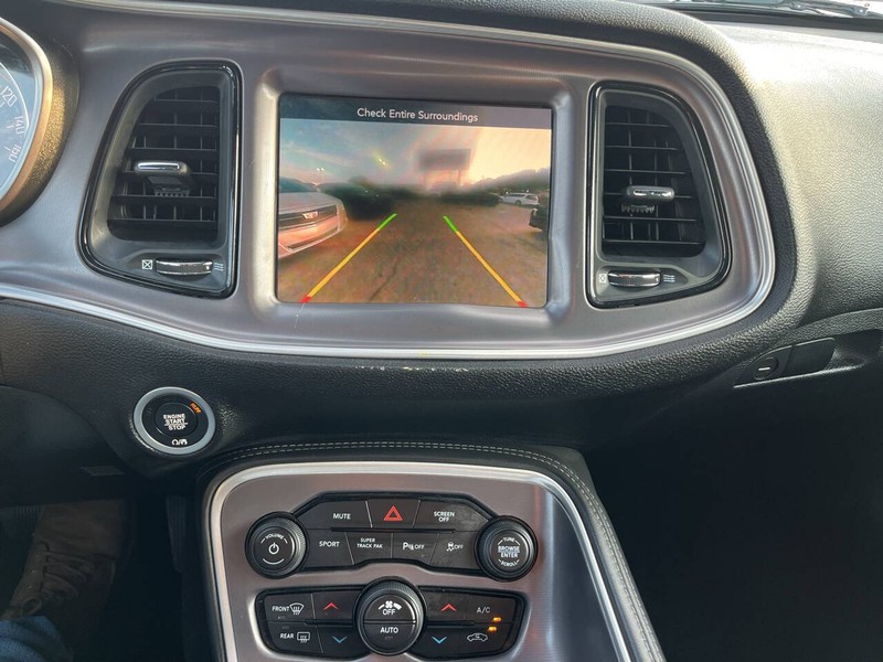 Dodge Challenger Vehicle Image 12