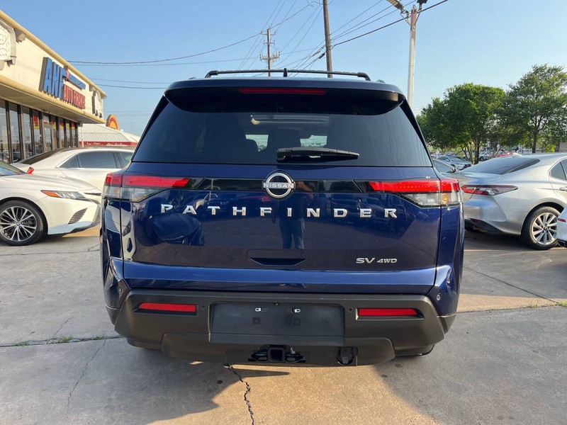 Nissan Pathfinder Vehicle Image 04