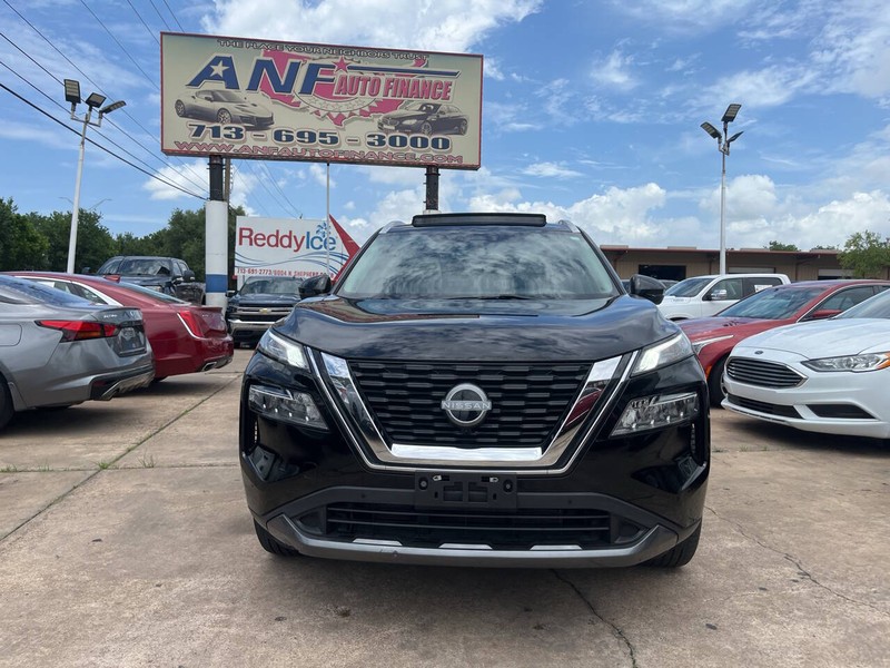 Nissan Rogue Vehicle Image 02