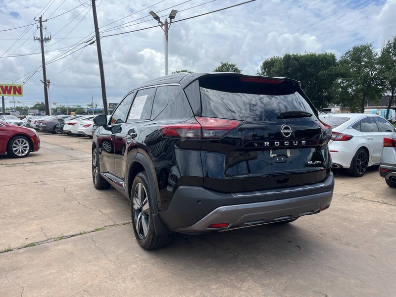 Nissan Rogue Vehicle Image 03