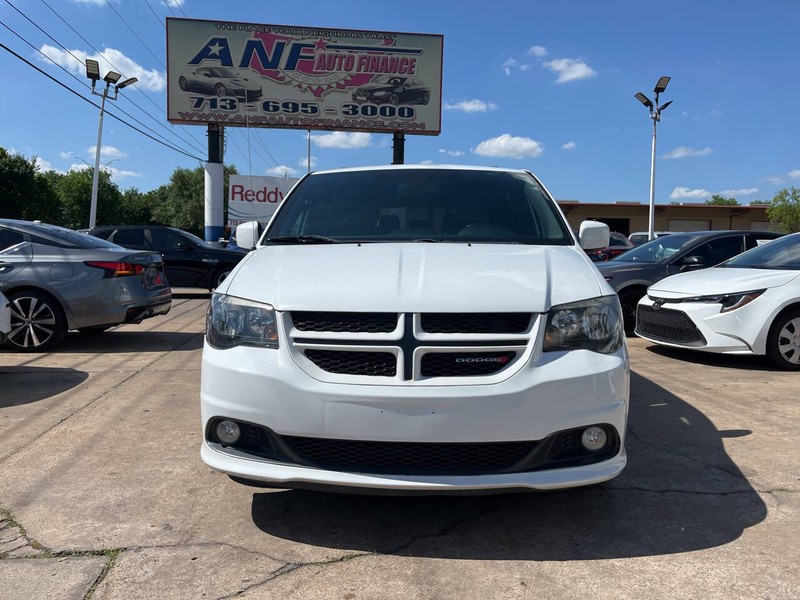Dodge Grand Caravan Vehicle Image 02