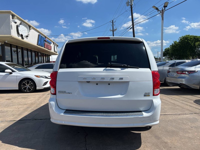 Dodge Grand Caravan Vehicle Image 04