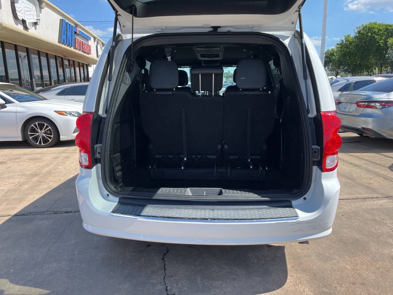 Dodge Grand Caravan Vehicle Image 09