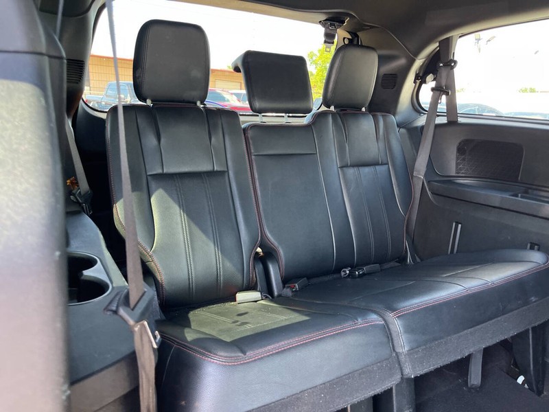 Dodge Grand Caravan Vehicle Image 12