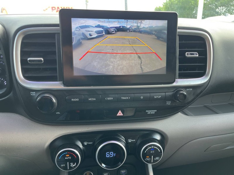 Hyundai Venue Vehicle Image 12